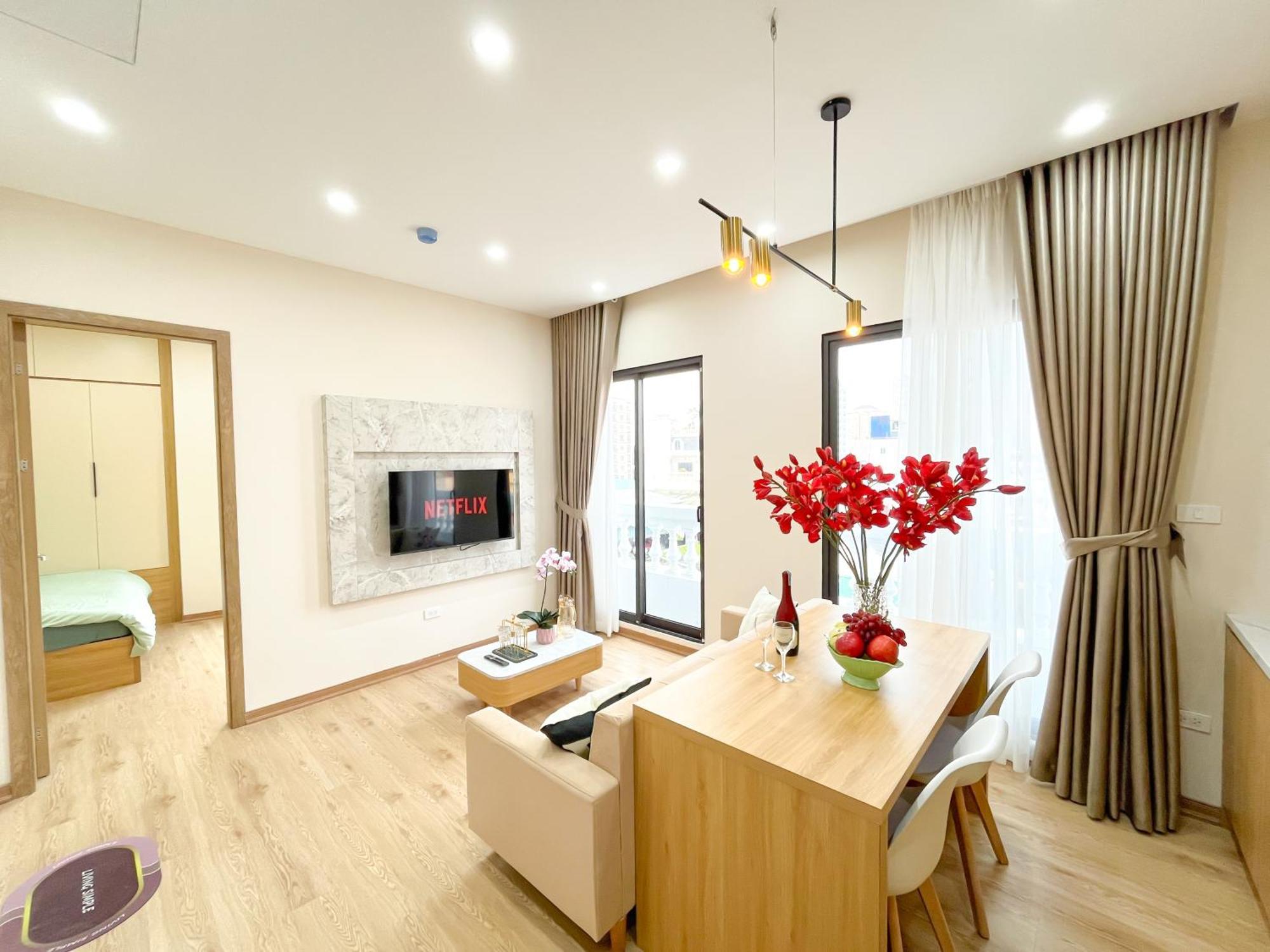 Amazing Housing Lac Long Quan 하노이 외부 사진