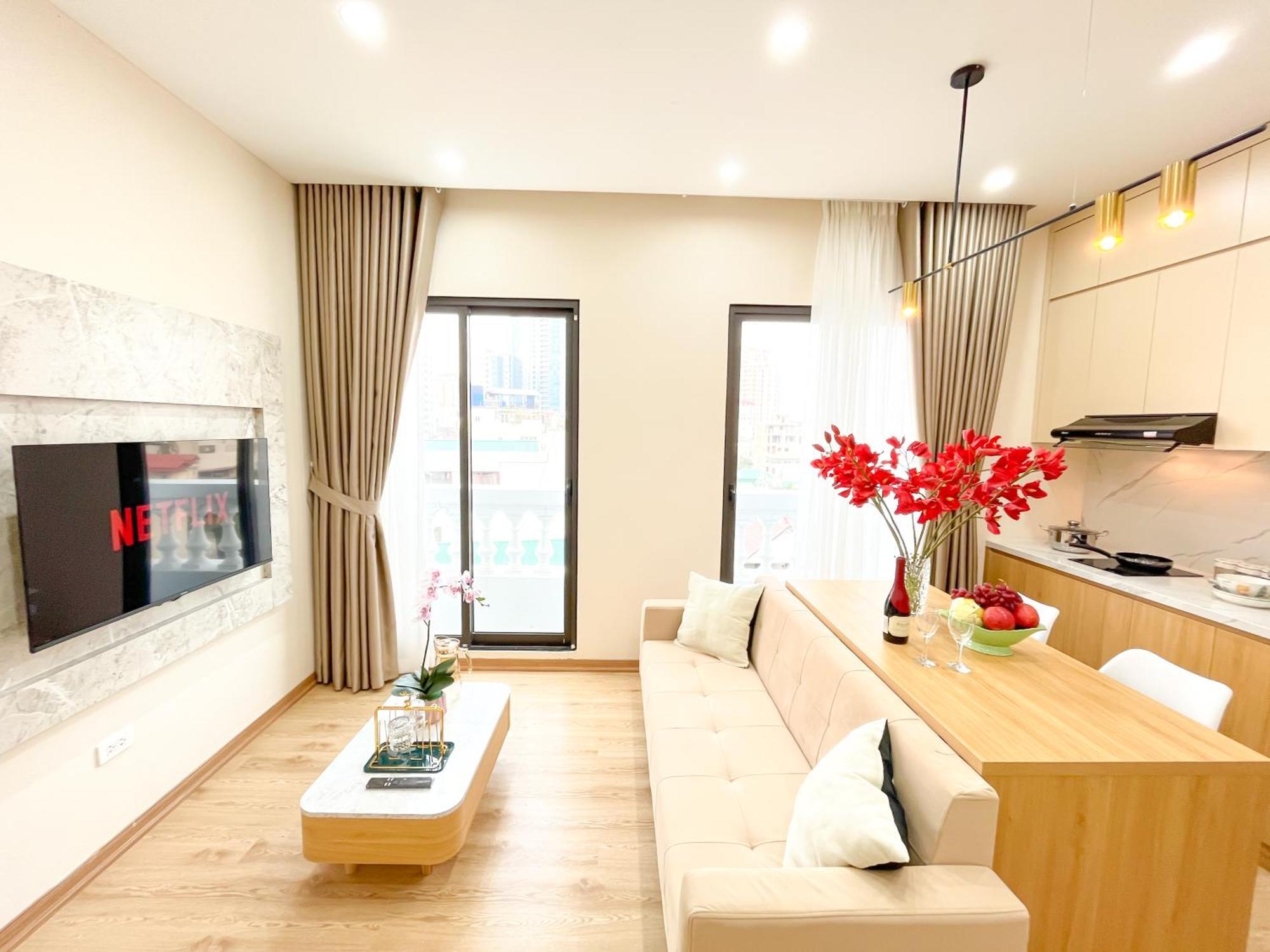 Amazing Housing Lac Long Quan 하노이 외부 사진