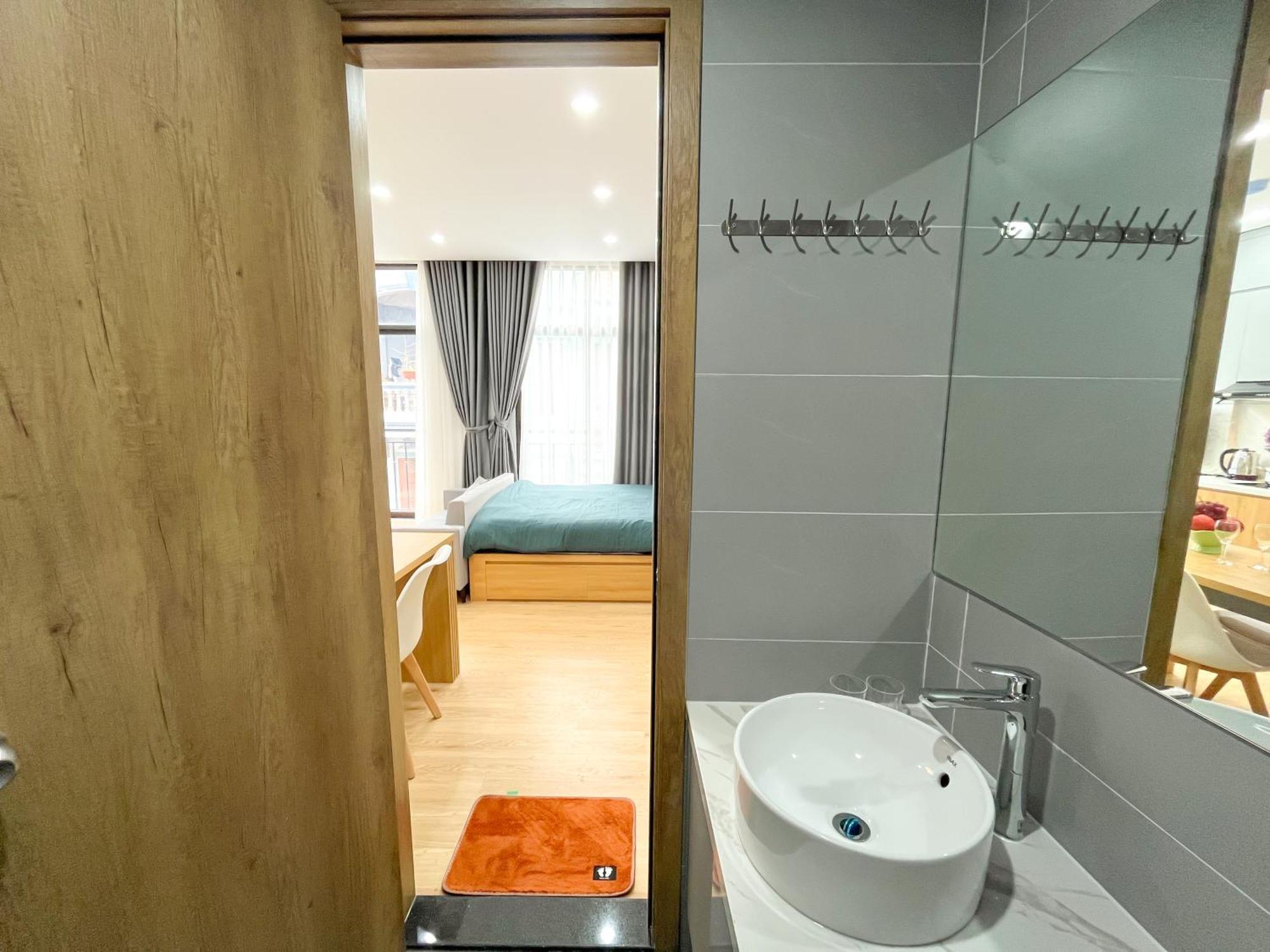 Amazing Housing Lac Long Quan 하노이 외부 사진